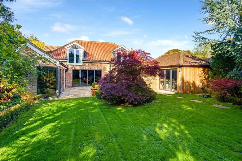 5 bedroom house, Main Street, Upper Poppleton YO26 - Available