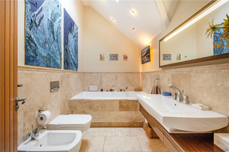 5 bedroom house, Main Street, Upper Poppleton YO26 - Available