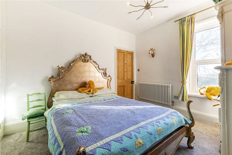 7 bedroom house, Manby Road, Stewton LN11 - Available