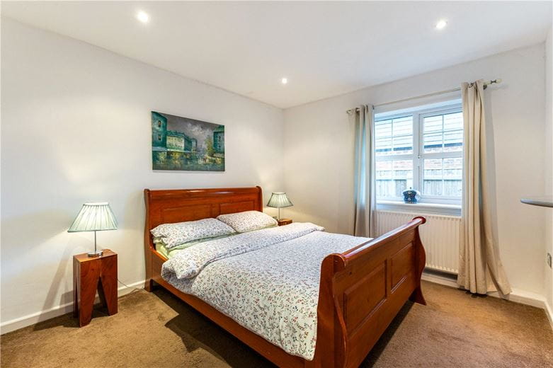 7 bedroom house, Manby Road, Stewton LN11 - Available