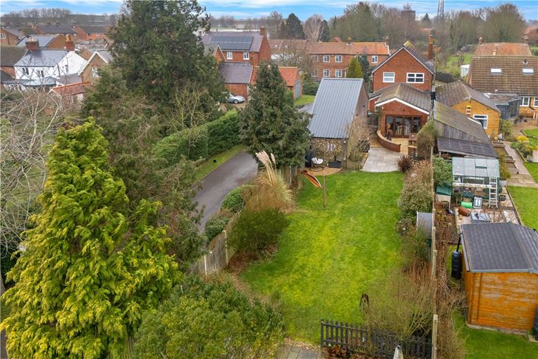 3 bedroom house, Main Street, Linton on Ouse YO30 - Available