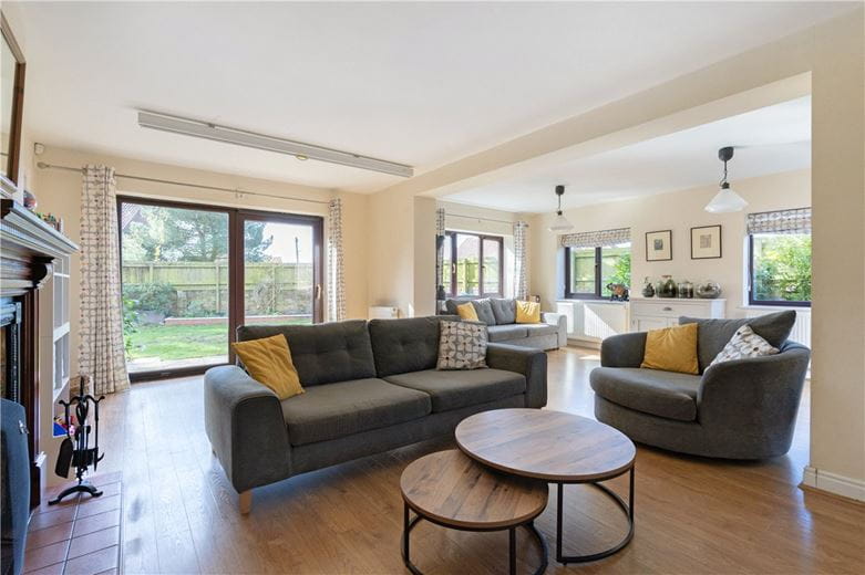 5 bedroom house, Back Lane, Riccall YO19 - Available