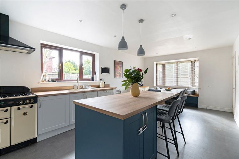 5 bedroom house, Back Lane, Riccall YO19 - Available