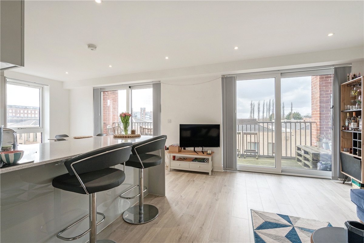 2 bedroom flat, Joseph Terry Grove, York YO23 - Available