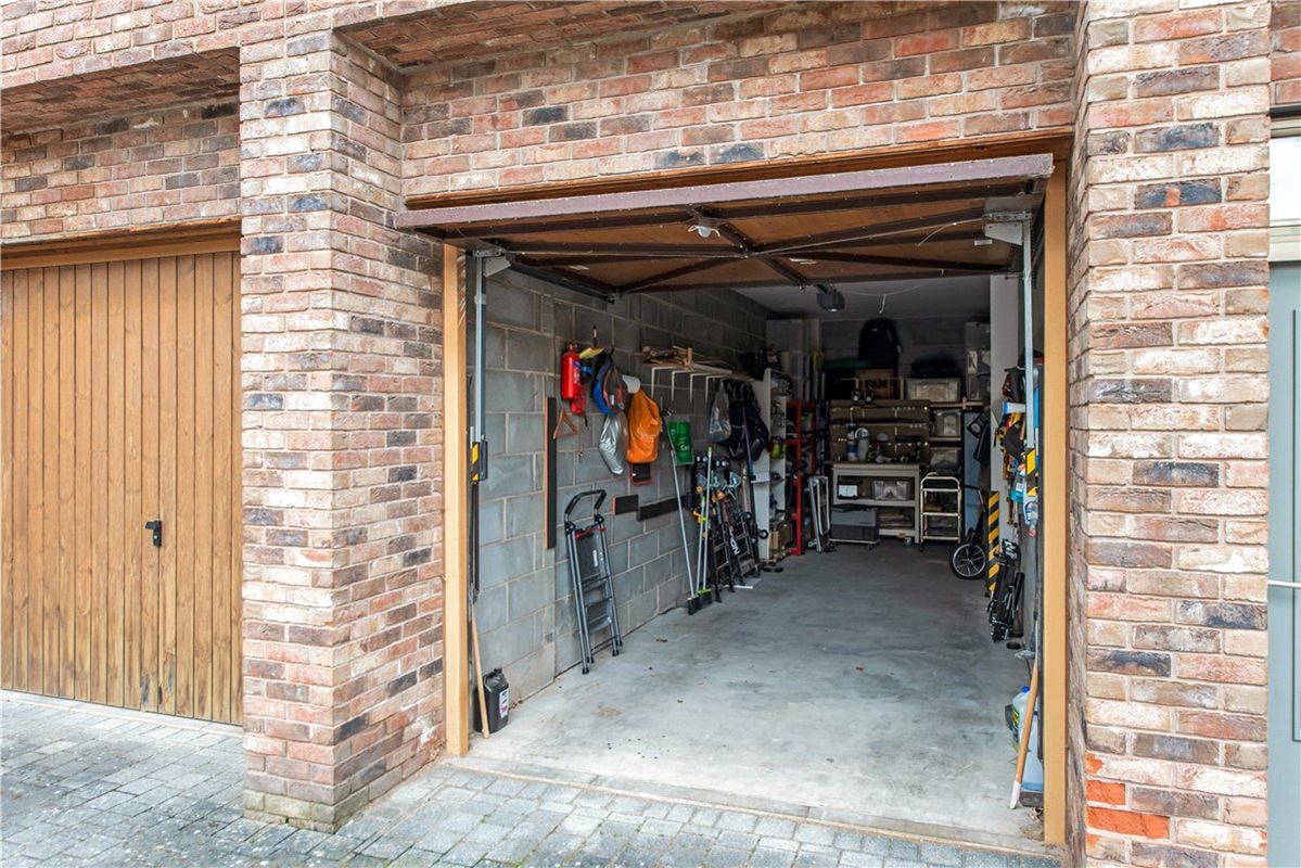 2 bedroom flat, Joseph Terry Grove, York YO23 - Available