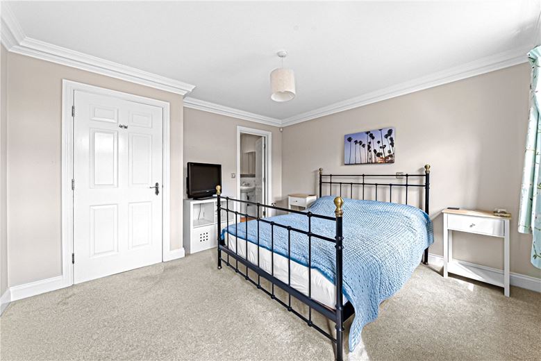 4 bedroom house, Grosvenor Park, York YO30 - Available